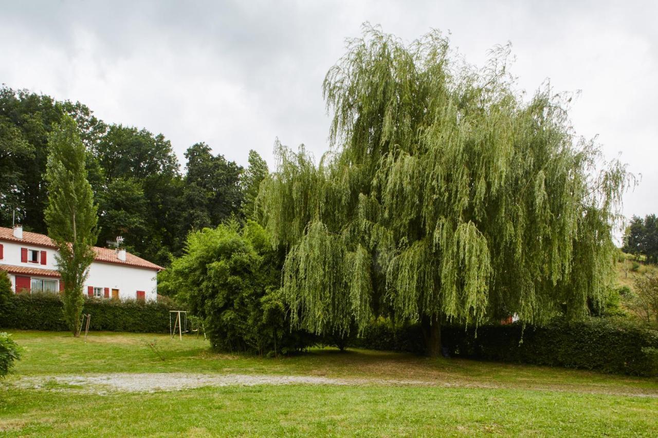 Villa Altzugarria, Ancienne Ferme Basque, Authentique Et Familiale A Sare Exterior foto